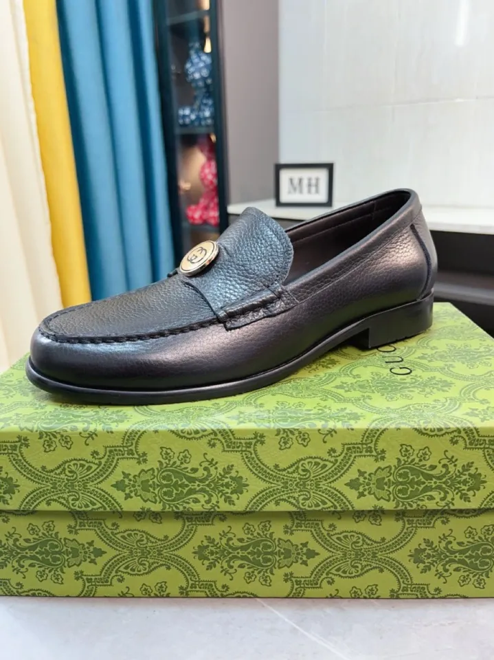 Men's shoes 💰500🌹🌹Niuli [GUCCI Gucci] A new style of formal men's leather shoes is coming~ The original quality upper is made of patent leather imported from Italy, the leather is soft and delicate, comfortable and soft first-layer cowhide lining, rubber wear-resistant outsole, the shoe shape is dignified and domineering, and the luxury charm cannot be concealed! The natural and free nouveau riche leads the trend. Code number: 38-44